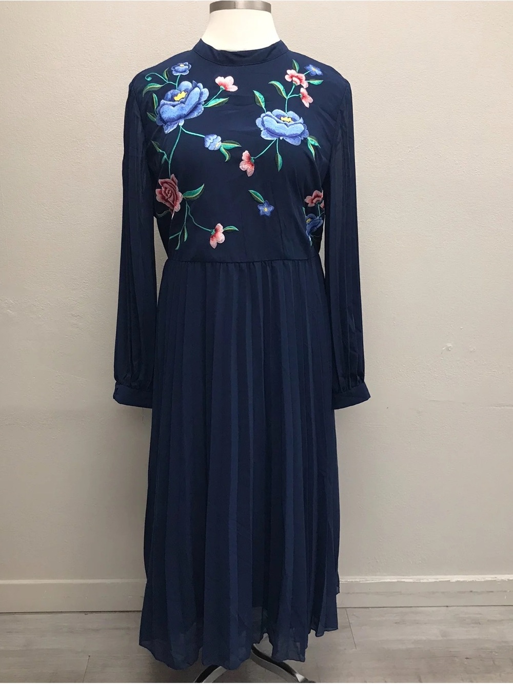 Asos Navy Blue Long Sleeve Embroidered Maxi Dress - New - Size 20